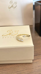 Anello foglioline zirconate