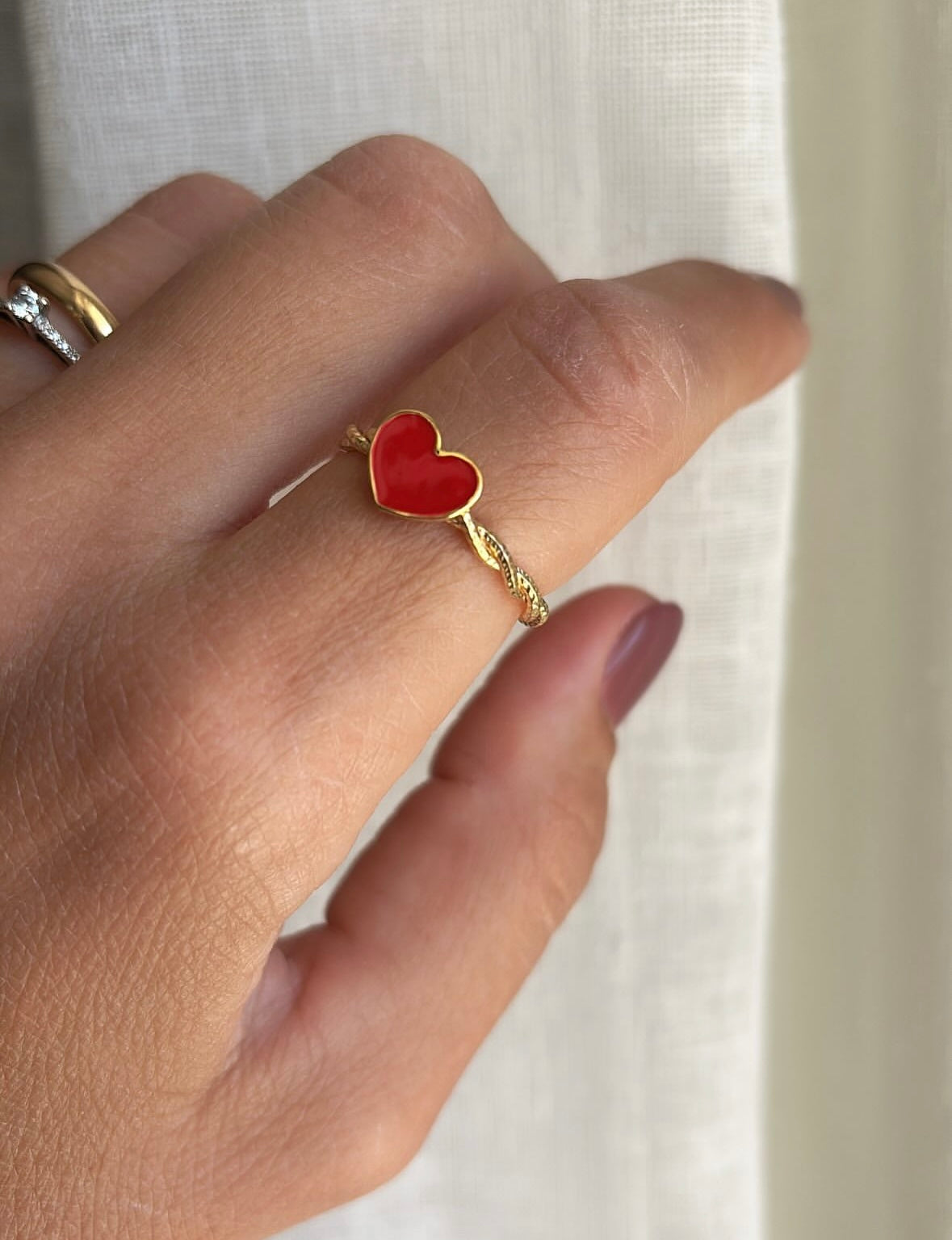 Anello torchon con cuore smaltato