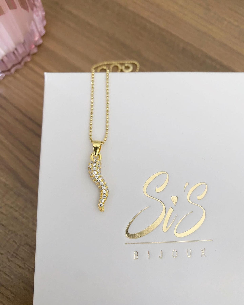 Collana corno zirconato