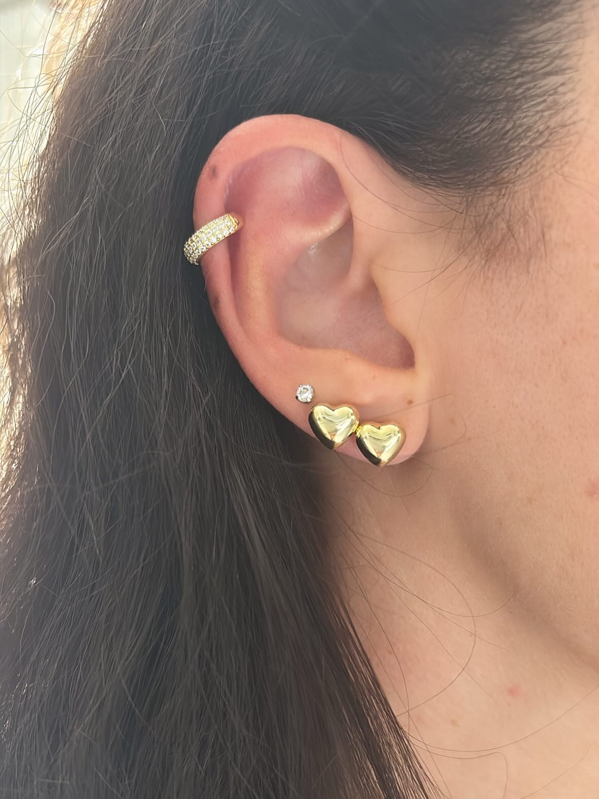Ear cuff zirconato