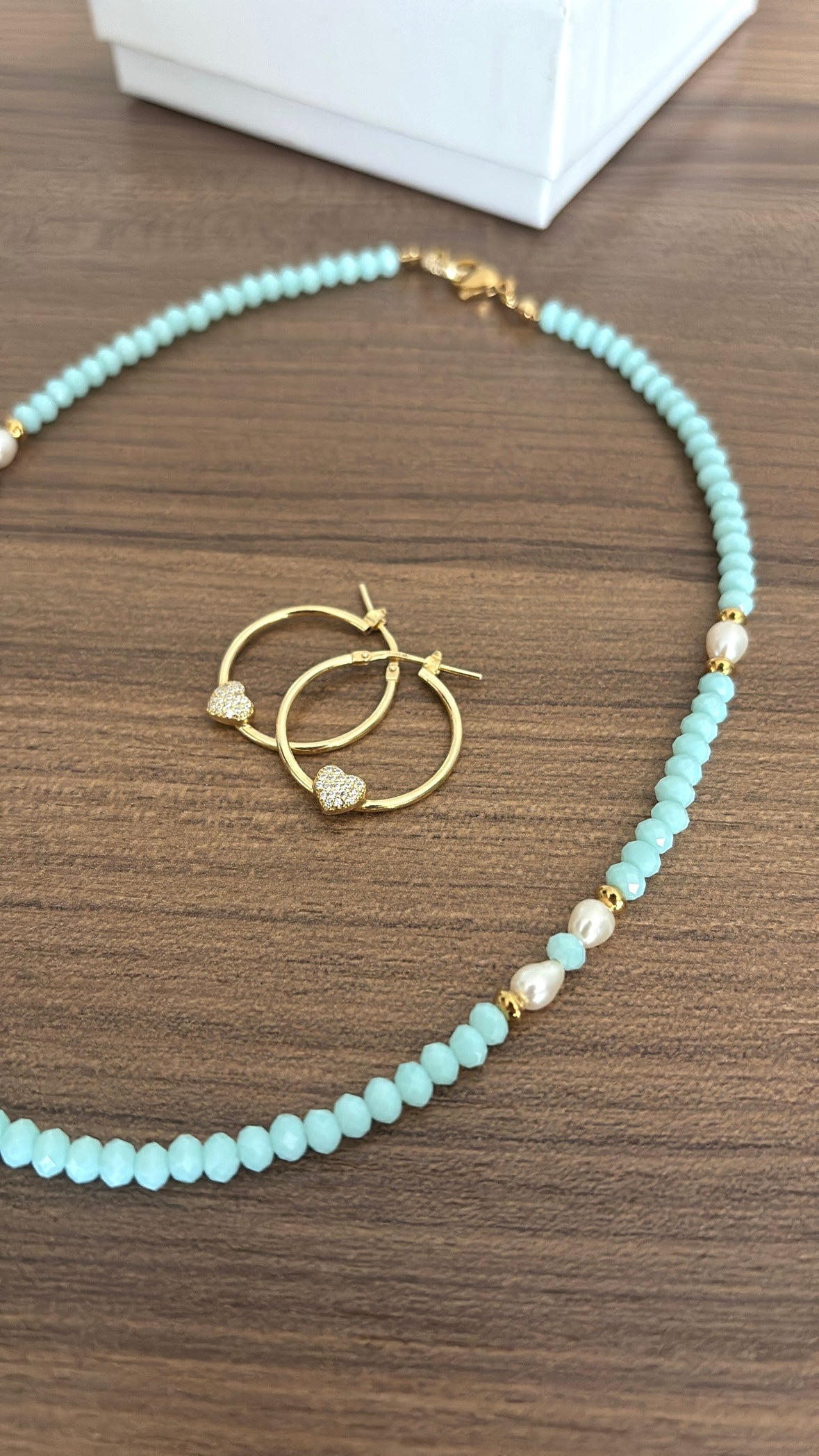 Orecchini cerchio con cuoricino zirconato