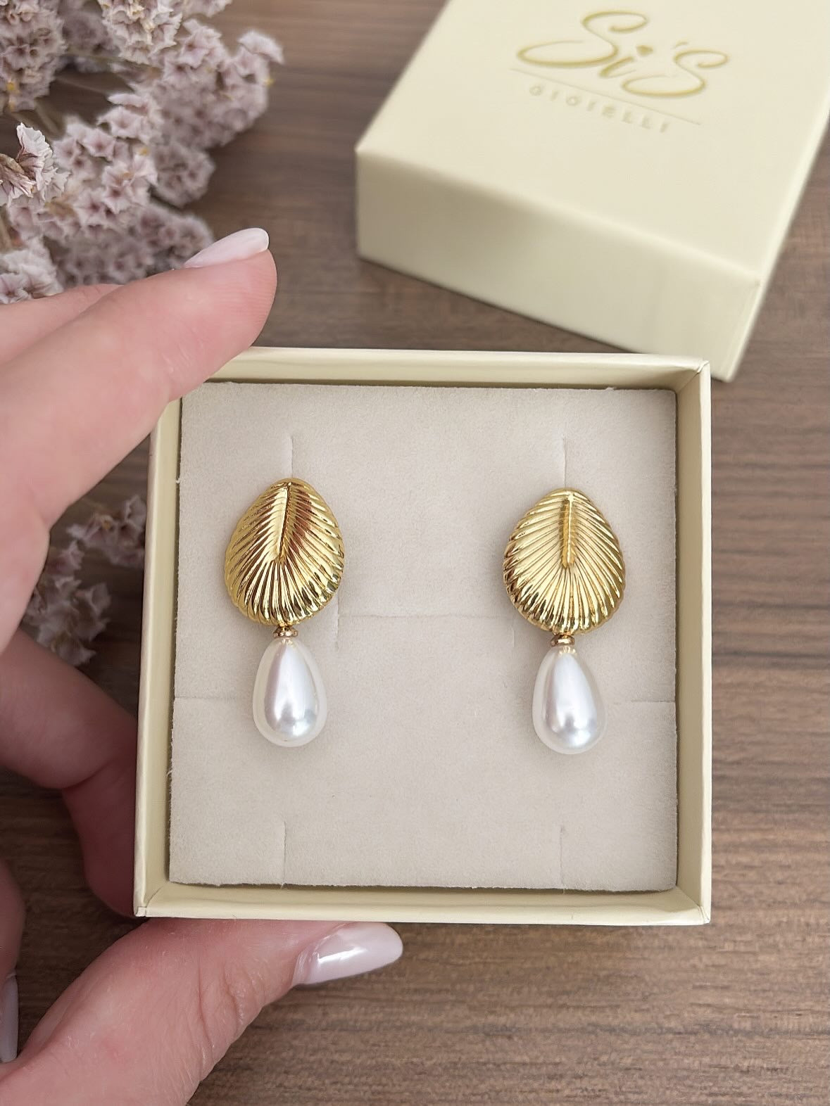 Orecchini perle di conchiglia